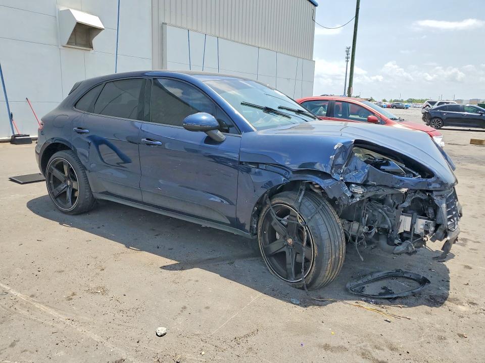 2017 Porsche Macan VIN WP1AA2A52HLB09107 COPART salvage auction — FRONT END, Fl - Cert Of Title Slvg Rebuildable, sold $4,250 on 2026-07-08 (photo 4)