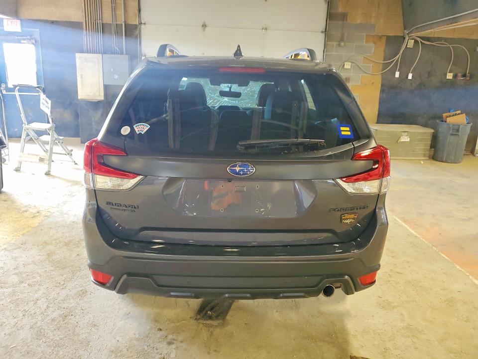 2023 Subaru Forester VIN JF2SKALC0PH486630 COPART salvage auction — ROOF, IN - CERT OF TITLE-SALVAGE TITLE, sold $10,000 on 2026-07-24 (photo 6)