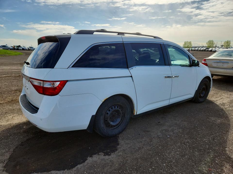 2011 Honda Odyssey VIN 5FNRL5H6XBB501065 COPART salvage auction — HAIL, Ab - Oop - Active, sold $4,200 on 2026-07-03 (photo 3)
