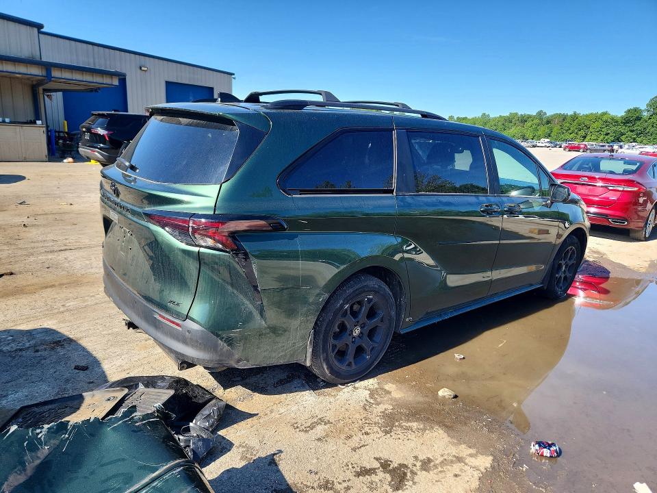 2025 Toyota Sienna VIN 5TDCSKFC8SS197620 COPART salvage auction — SIDE, Pa - Certificate Of Salvage, sold $17,200 on 2026-07-23 (photo 3)