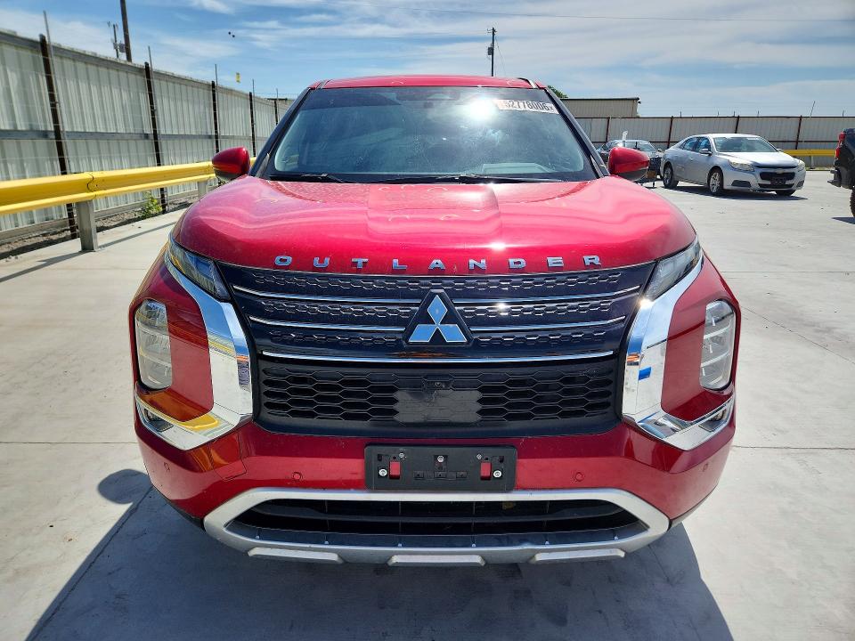 2023 Mitsubishi VIN JA4J3UA87PZ050353 COPART salvage auction — WATER/FLOOD, TX - SALVAGE TITLE-FLOOD DAMAGE, sold $2,450 on 2026-07-28 (photo 5)