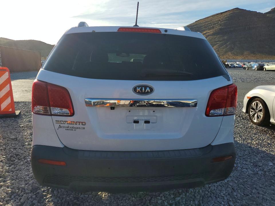 2013 Kia Sorento VIN 5XYKT3A65DG337655 COPART salvage auction — FRONT END, Az - Cert Of Title - Salvage, sold $900 on 2026-07-06 (photo 6)