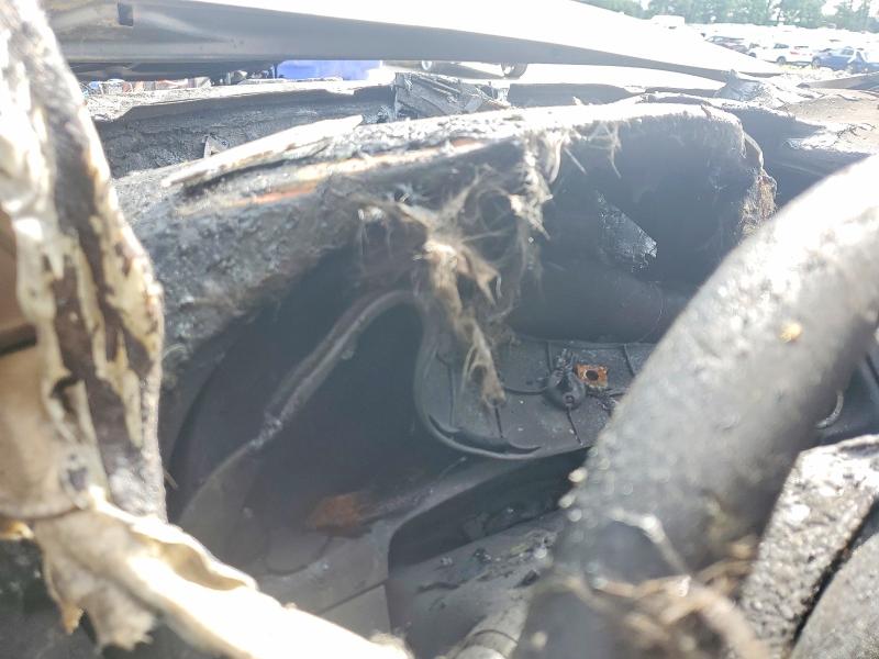 2015 Lexus VIN JTJBK1BA8F2472522 COPART salvage auction — VANDALISM, Nc - Salvage Certificate Of Title, sold $275 on 2026-07-16 (photo 9)