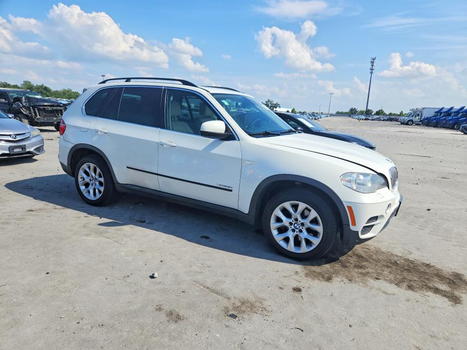 2013 BMW X5 VIN 5UXZW0C54D0B91491 COPART salvage auction — MINOR DENT/SCRATCHES, Fl - Certificate Of Title, sold $675 on 2026-07-27 (photo 4)