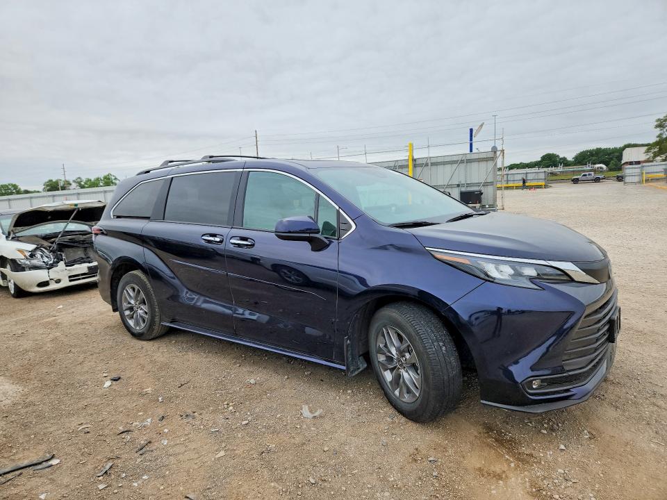 2025 Toyota Sienna VIN 5TDJRKEC2SS258366 COPART salvage auction — FRONT END, Ia - Cert Of Title-Salvage Title, sold $16,800 on 2026-07-03 (photo 4)