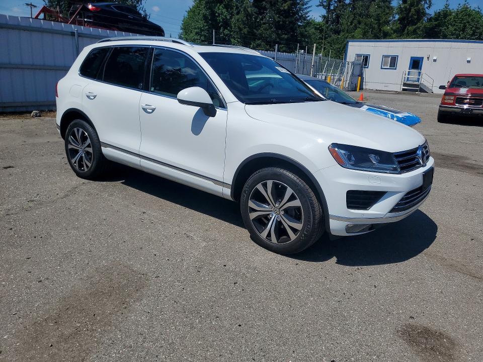 2017 Volkswagen Touareg VIN WVGRF7BP8HD003284 COPART salvage auction — MECHANICAL, Wa - Vehicle Cert Of Ownership-Titl, sold $1,750 on 2026-07-13 (photo 4)