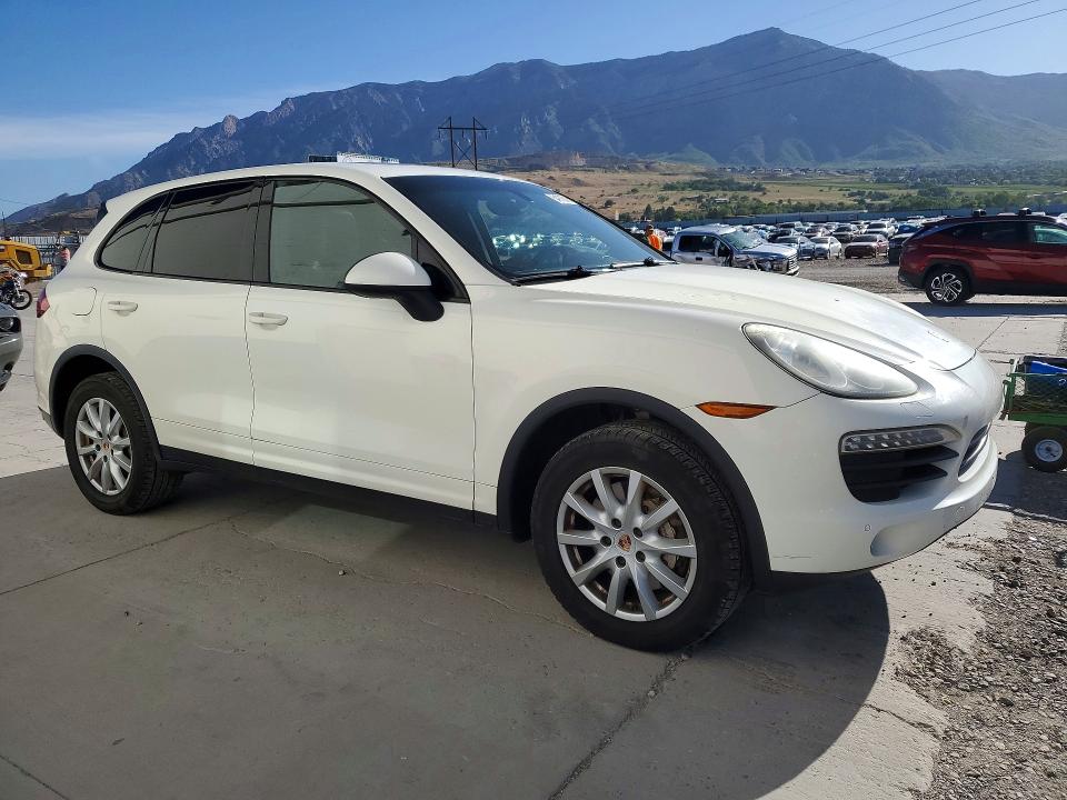 2011 Porsche Cayenne VIN WP1AB2A26BLA53375 COPART salvage auction — REAR END, Ut - Salvage Certificate, sold $2,200 on 2026-07-13 (photo 4)