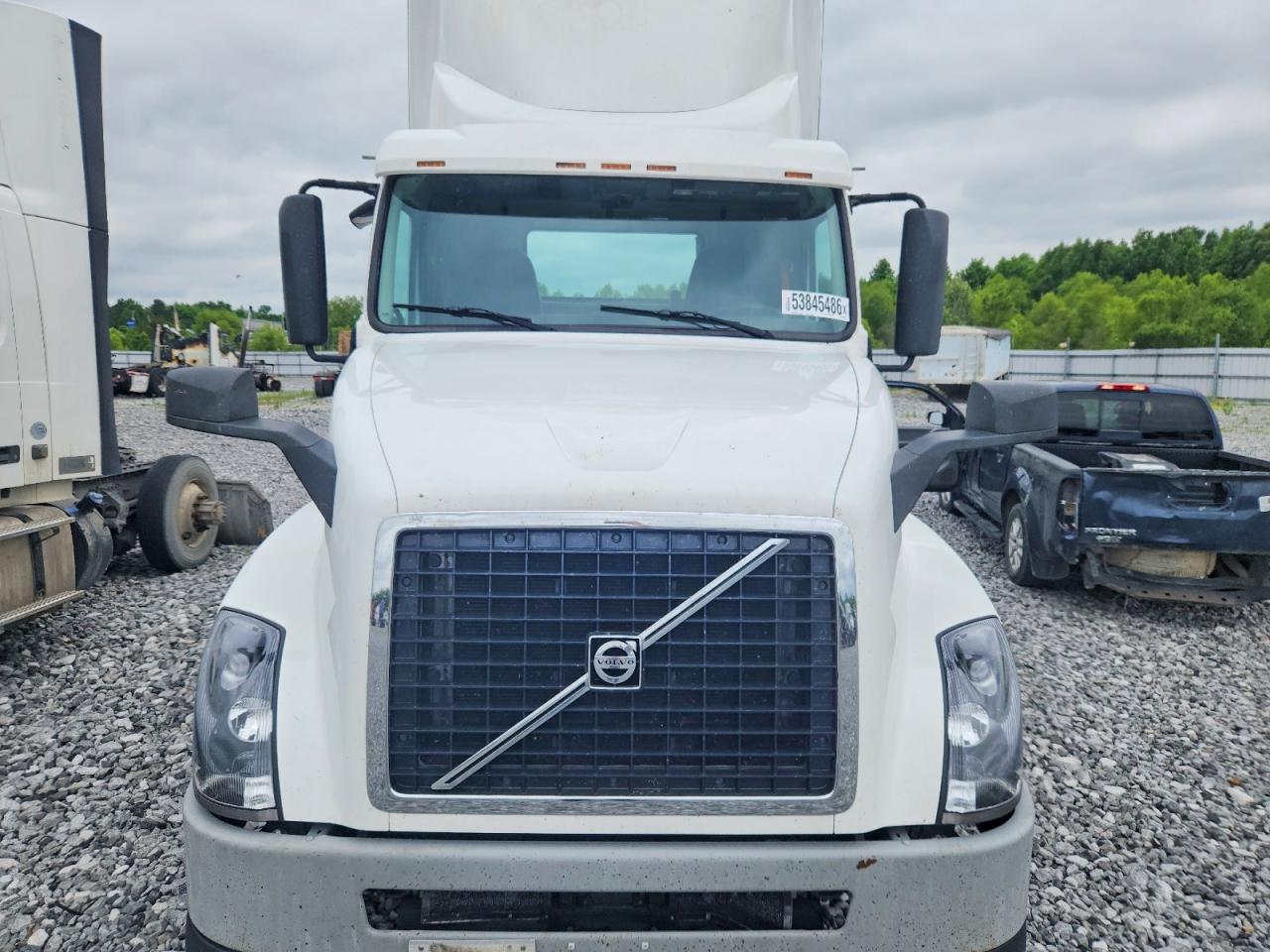 2017 Volvo VNL VIN 4V4N39TG5HN988017 COPART salvage auction — Normal Wear, IN - CERTIFICATE OF TITLE, sold $5,000 on 2026-07-07 (photo 9)