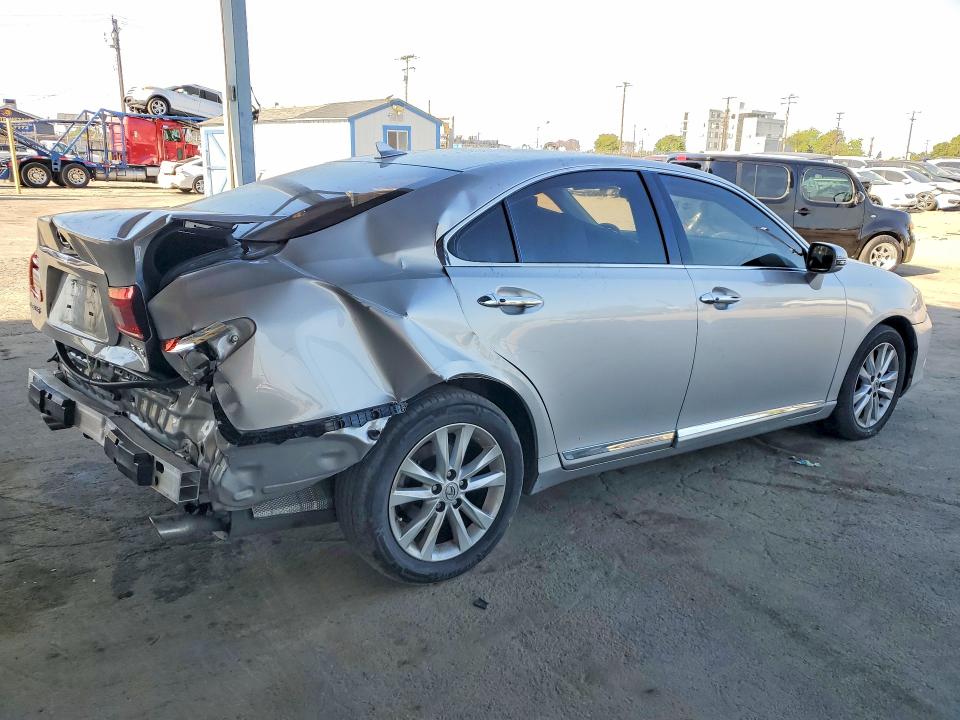 2010 Lexus Es 350 VIN JTHBK1EGXA2358385 COPART salvage auction — REAR END, Ca - Salvage Certificate, sold $1,300 on 2026-07-30 (photo 3)