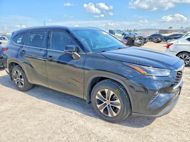 2021 Toyota VIN 5TDGZRAHXMS520089 COPART salvage auction — REAR END, Tx - Salvage Vehicle Title, sold $16,500 on 2026-07-24 (photo 5)