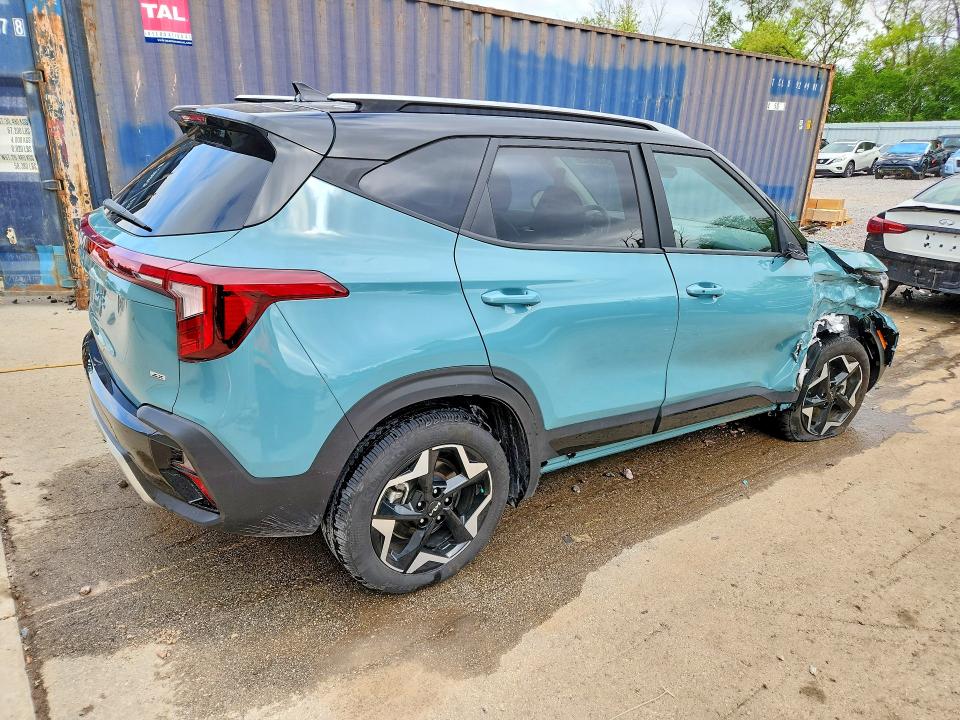 2025 Kia Seltos VIN KNDEUCAA9S7772624 COPART salvage auction — SIDE, Wi - Cert Of Title-Claim Paid, sold $8,100 on 2026-07-13 (photo 3)