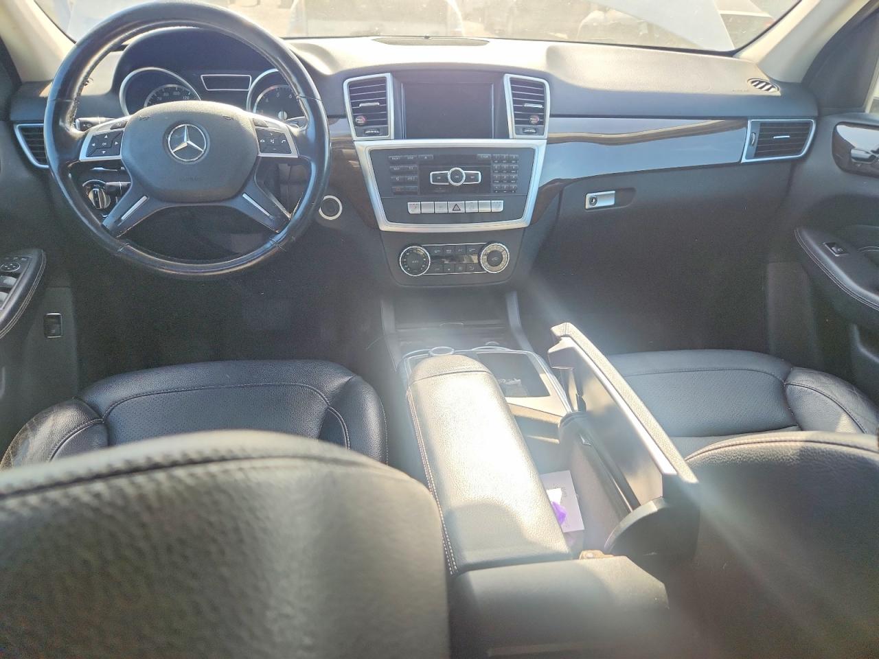 2015 Mercedes-Benz ML-Class VIN 4JGDA5HB7FA502164 COPART salvage auction — Minor Dent/Scratches, KS - CERTIFICATE OF TITLE, sold $2,100 on 2026-07-09 (photo 8)