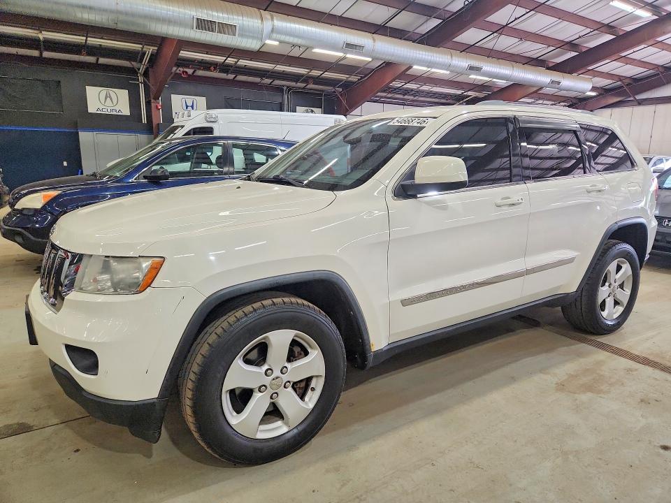 2012 Jeep Grand cherokee VIN 1C4RJFAG7CC220211 COPART salvage auction — MINOR DENT/SCRATCHES, Ma - Certificate Of Title, sold $1,450 on 2026-08-14 (photo 1)