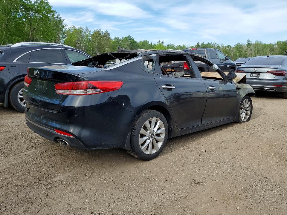 2018 Kia Optima VIN 5XXGT4L39JG211572 COPART salvage auction — BURN, On - No Title Available, sold $250 on 2026-07-07 (photo 3)