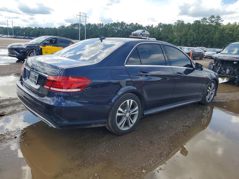 2016 Mercedes-benz VIN WDDHF5KB7GB186024 COPART salvage auction — MINOR DENT/SCRATCHES, La - Dealer Only Clean Title (P), sold $5,300 on 2026-07-27 (photo 3)