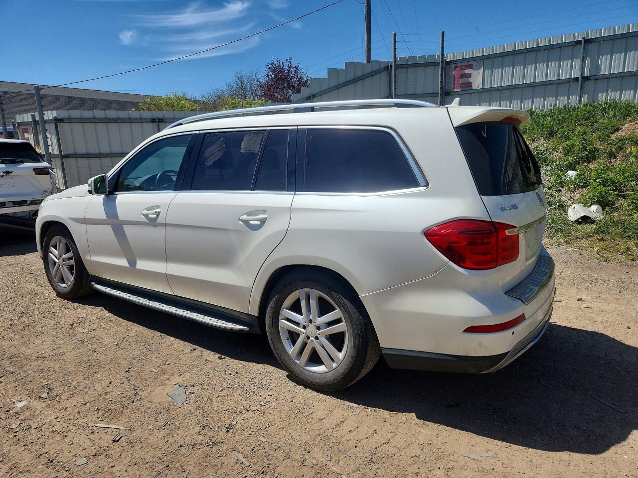 2013 Mercedes-Benz GL-Class VIN 4JGDF7CE2DA262923 COPART salvage auction — Side, MI - DEALER ONLY CLEAN TITLE (P), sold $4,200 on 2026-07-01 (photo 2)