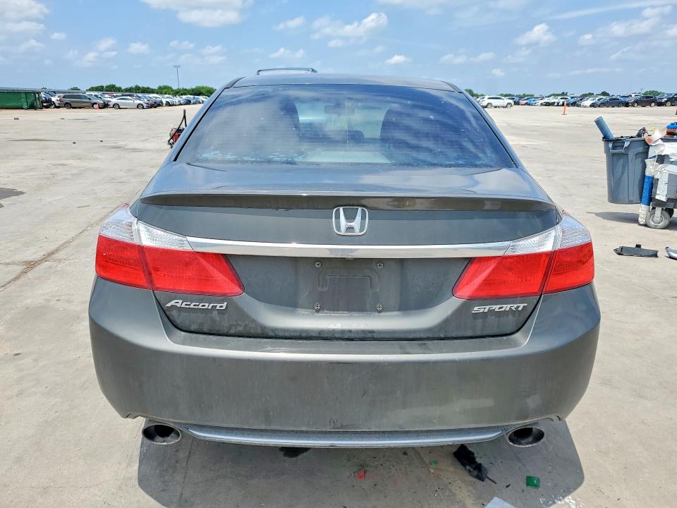 2015 Honda Accord VIN 1HGCR2F51FA052792 COPART salvage auction — SIDE, Tx - Salvage Vehicle Title, sold $1,250 on 2026-07-02 (photo 6)