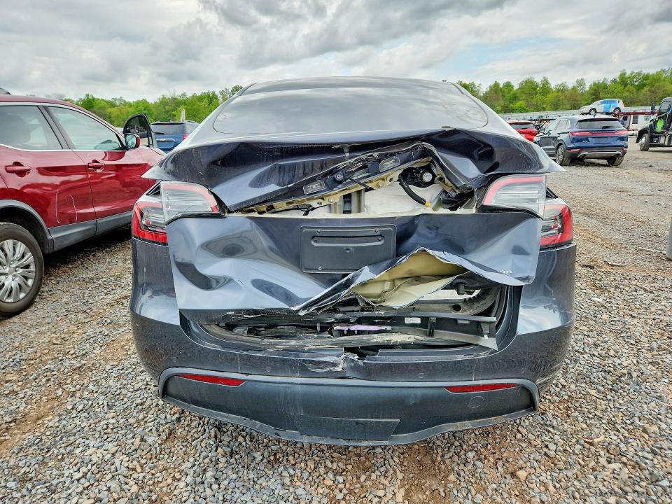 2021 Tesla Model y VIN 5YJYGDEE8MF241337 COPART salvage auction — REAR END, IN - CERT OF TITLE-SALVAGE TITLE, sold $5,100 on 2026-07-02 (photo 6)