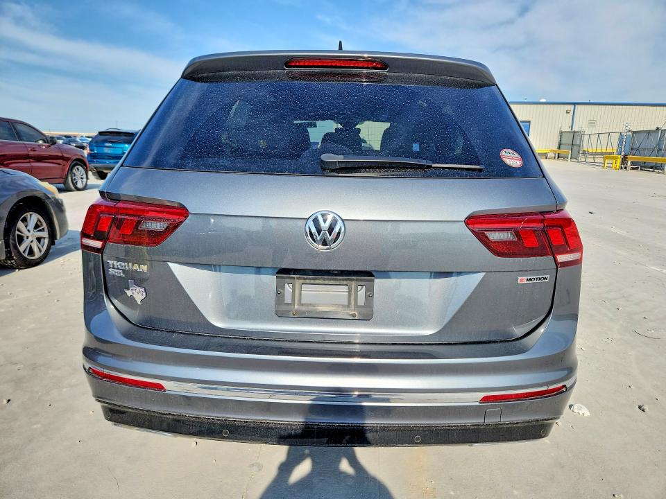2020 Volkswagen Tiguan VIN 3VV4B7AX1LM151593 COPART salvage auction — HAIL, Tx - Certificate Of Title, sold $7,800 on 2026-07-24 (photo 6)