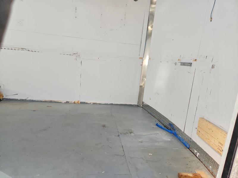 2025 Intersate Trailers VIN 4RALS1821SG015083 COPART salvage auction — SIDE, NC - SALVAGE CERTIFICATE OF TITLE, sold $1,750 on 2026-07-23 (photo 5)