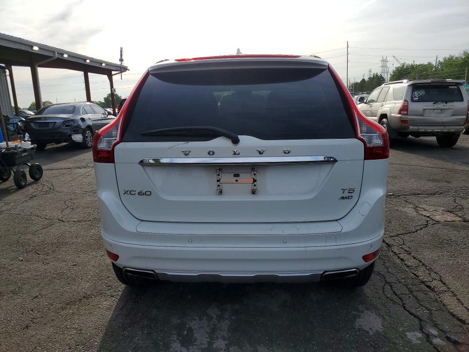 2015 Volvo VIN YV4612RJXF2712959 COPART salvage auction — MINOR DENT/SCRATCHES, Co - Dis/Dlr/Exp Only Clean Title, sold $2,475 on 2026-07-09 (photo 6)