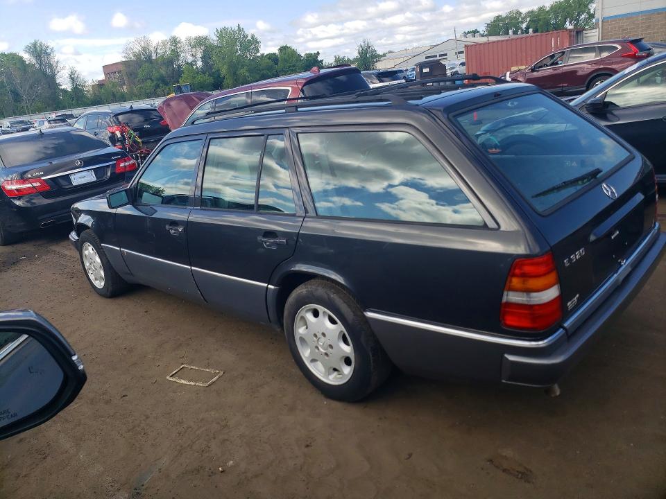 1994 Mercedes-benz E-class VIN WDBEA92E4RF285312 COPART salvage auction — NORMAL WEAR, Ct - Cert Of Title-Salvage, sold $3,500 on 2026-07-08 (photo 2)