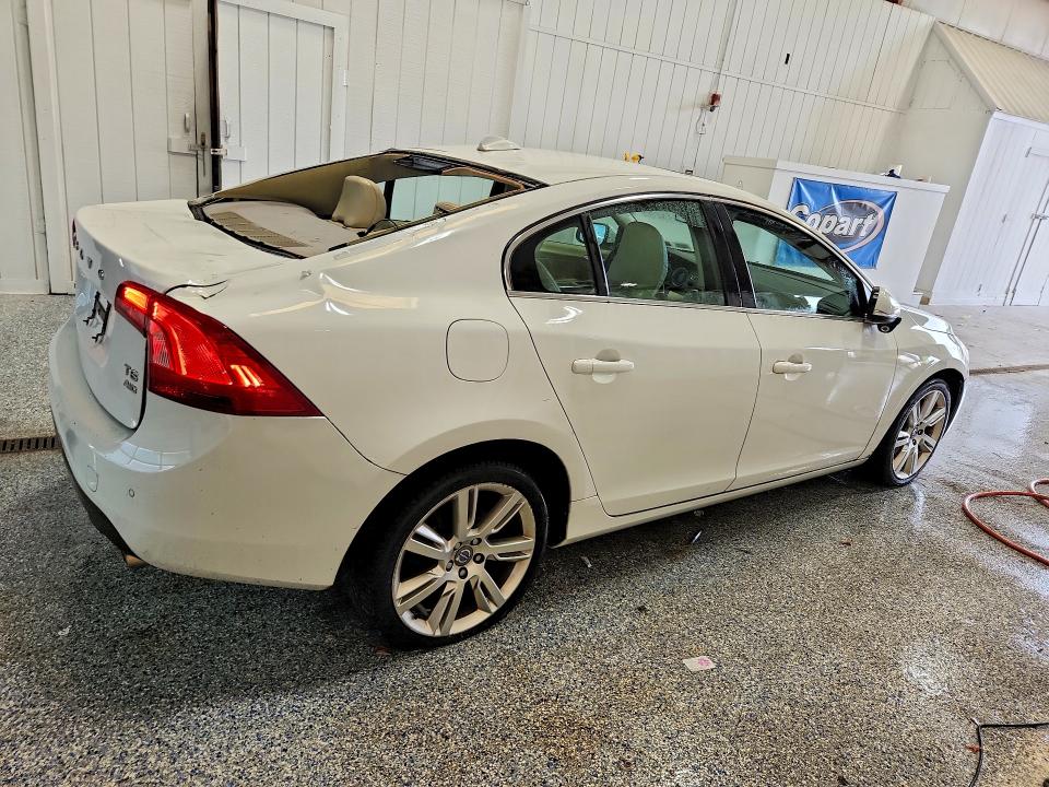 2011 Volvo S60 VIN YV1902FH5B2014266 COPART salvage auction — REAR END, Ny - Mv-907A Salvage Certificate, sold $275 on 2026-08-03 (photo 3)