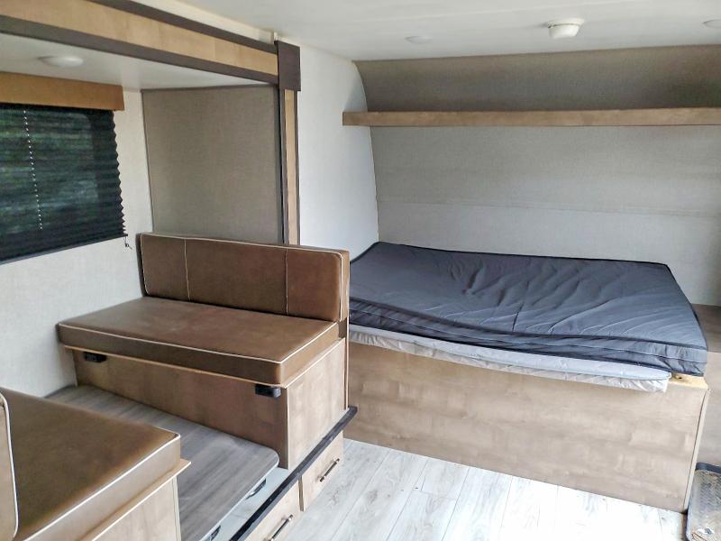 2025 Springdale/ sprinter VIN 4YDTSGG16SW103953 COPART salvage auction — WATER/FLOOD, TX - SALVAGE TITLE-FLOOD DAMAGE, sold $150 on 2026-07-09 (photo 5)