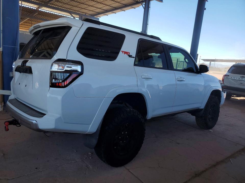 2020 Toyota 4runner VIN JTEBU5JR5L5739195 COPART salvage auction — SIDE, Az - Cert Of Title - Salvage, sold $14,800 on 2026-07-07 (photo 3)