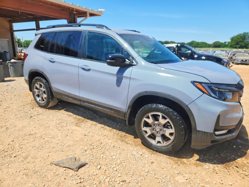 2023 Honda Passport VIN 5FNYF8H67PB041357 COPART salvage auction — FRONT END, Al - Cert Of Title-Salvage Title, sold $8,100 on 2026-07-08 (photo 4)