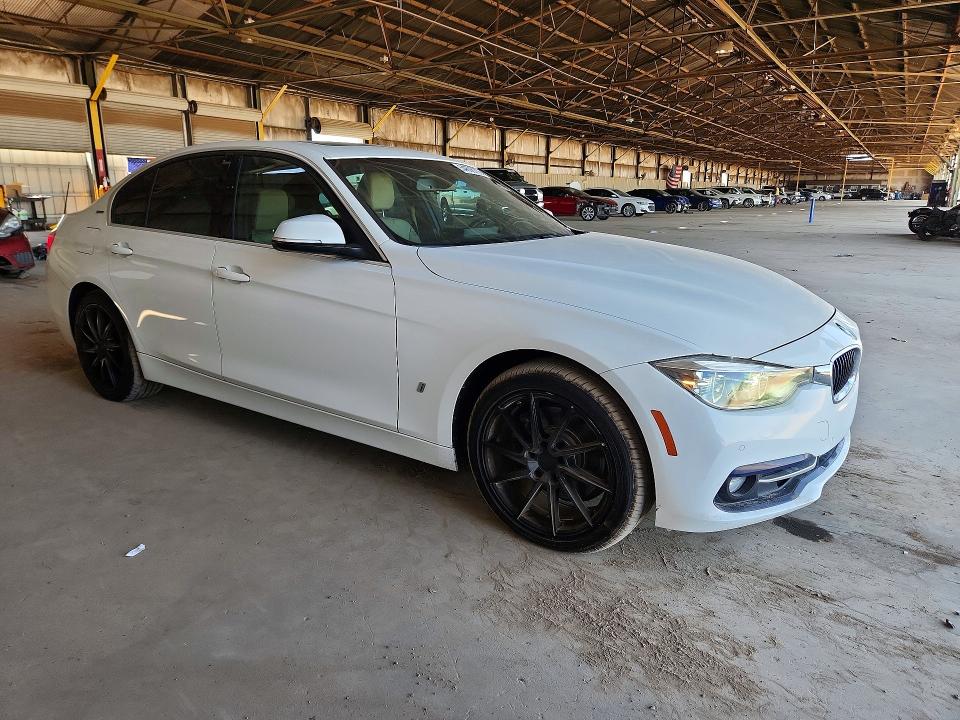 2018 BMW 3er VIN WBA8E1C52JA756813 COPART salvage auction — NORMAL WEAR, Az - Certificate Of Title, sold $6,300 on 2026-07-13 (photo 4)