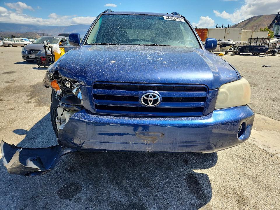 2005 Toyota Highlander VIN JTEEP21AX50100856 COPART salvage auction — FRONT END, CA - SALVAGE CERTIFICATE, sold $675 on 2026-07-24 (photo 5)
