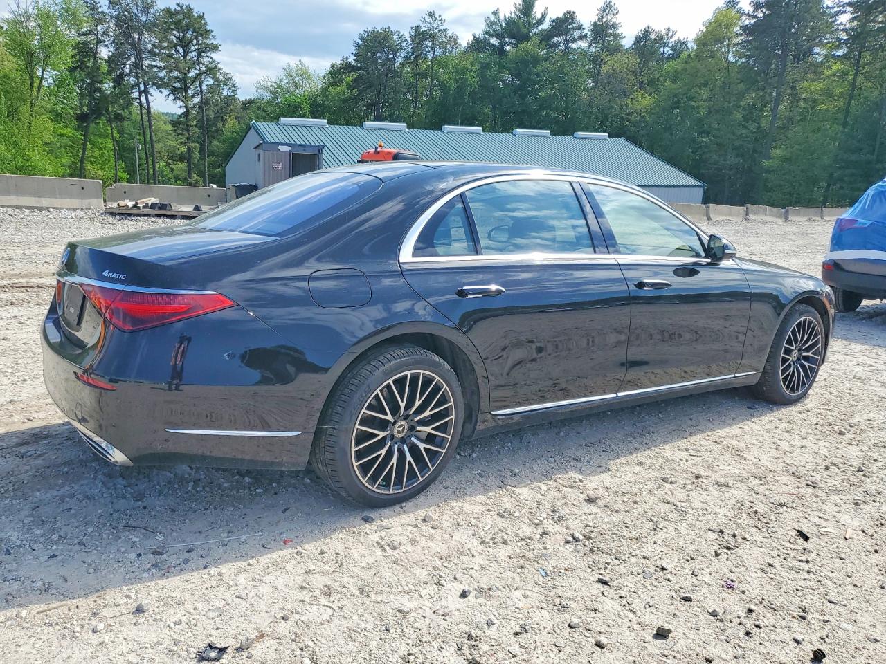 2022 Mercedes-Benz S-klasse VIN W1K6G6DB9NA091295 COPART salvage auction — Side, St - Salvage Title, sold $34,500 on 2026-07-08 (photo 3)