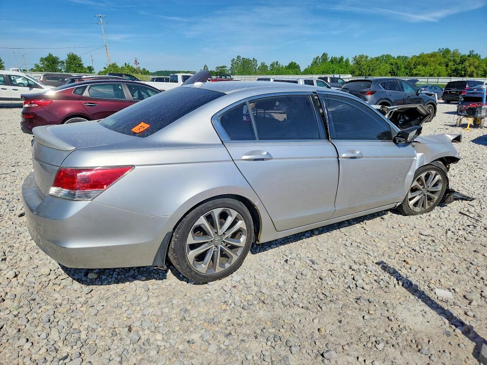2008 Honda Accord VIN JHMCP26808C066915 COPART salvage auction — FRONT END, MI - CERT OF TITLE-SALVAGE VEHICLE, sold $200 on 2026-07-02 (photo 3)