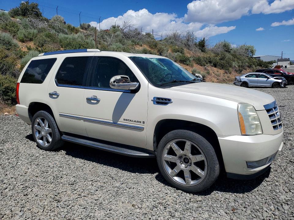 2008 Cadillac Escalade VIN 1GYFK63878R278761 COPART salvage auction — ROOF, Nv - Salvage Title, sold $2,500 on 2026-07-09 (photo 4)