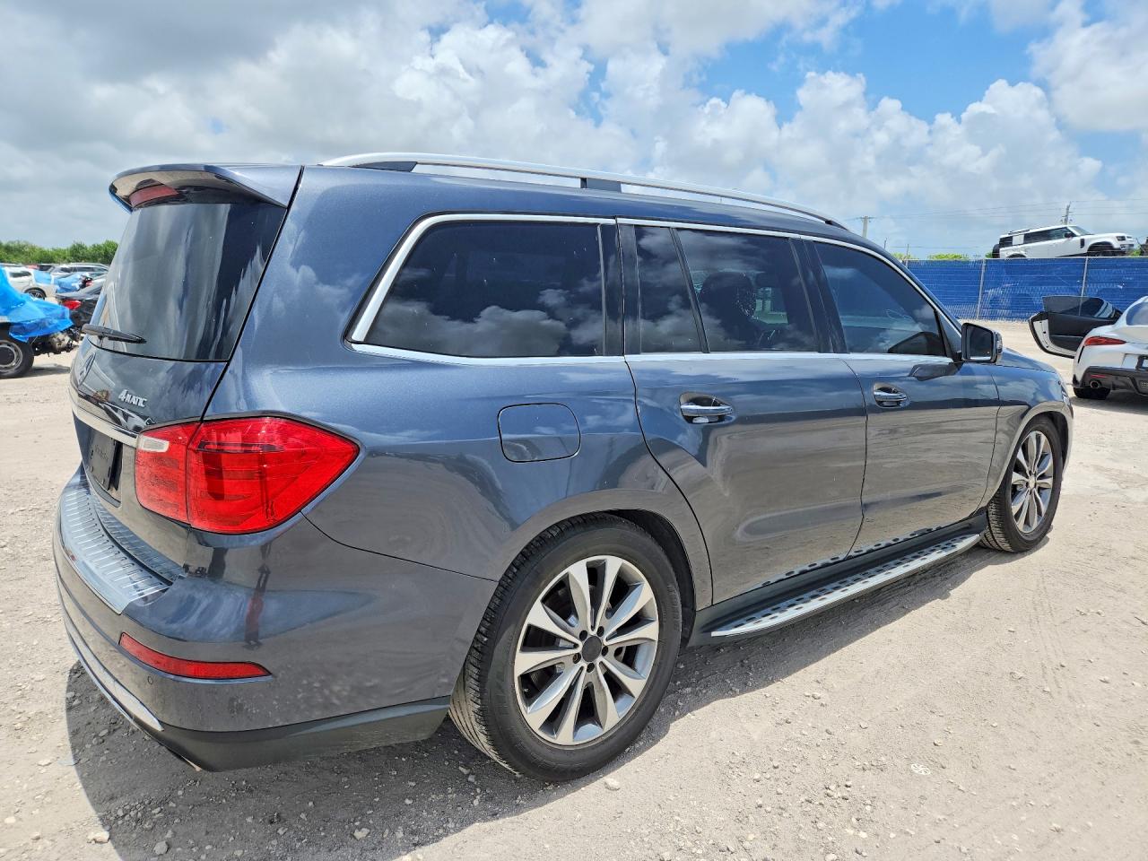 2016 Mercedes-Benz GL-Class VIN 4JGDF6EE5GA671025 COPART salvage auction — Minor Dent/Scratches, FL - CERTIFICATE OF TITLE (P), sold $4,950 on 2026-07-01 (photo 3)