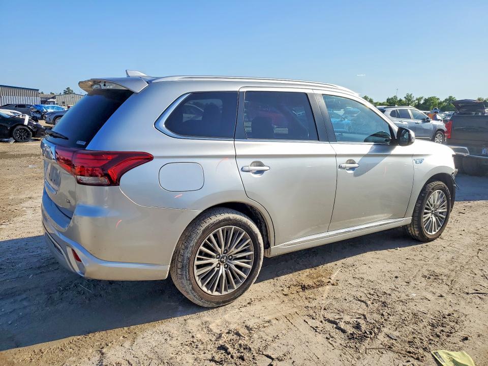 2022 Mitsubishi Outlander VIN JA4J2VA78NZ028875 COPART salvage auction — FRONT END, Tx - Salvage Vehicle Title, sold $9,300 on 2026-07-17 (photo 3)