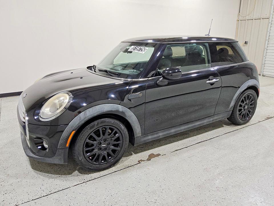 2015 Mini Cooper VIN WMWXM5C56F3A57074 COPART salvage auction — MINOR DENT/SCRATCHES, Fl - Certificate Of Title, sold $775 on 2026-07-14 (photo 1)