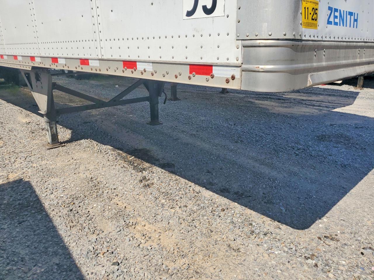 2018 Hyundai translead inc . VIN 3H3V532C2JR819144 COPART salvage auction — Top/Roof, Sc - Salvage Title, sold $5,500 on 2026-09-17 (photo 5)