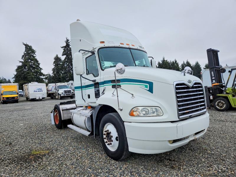 2007 Mack 600 VIN 1M1AK01YX7N005447 — COPART salvage auction photo