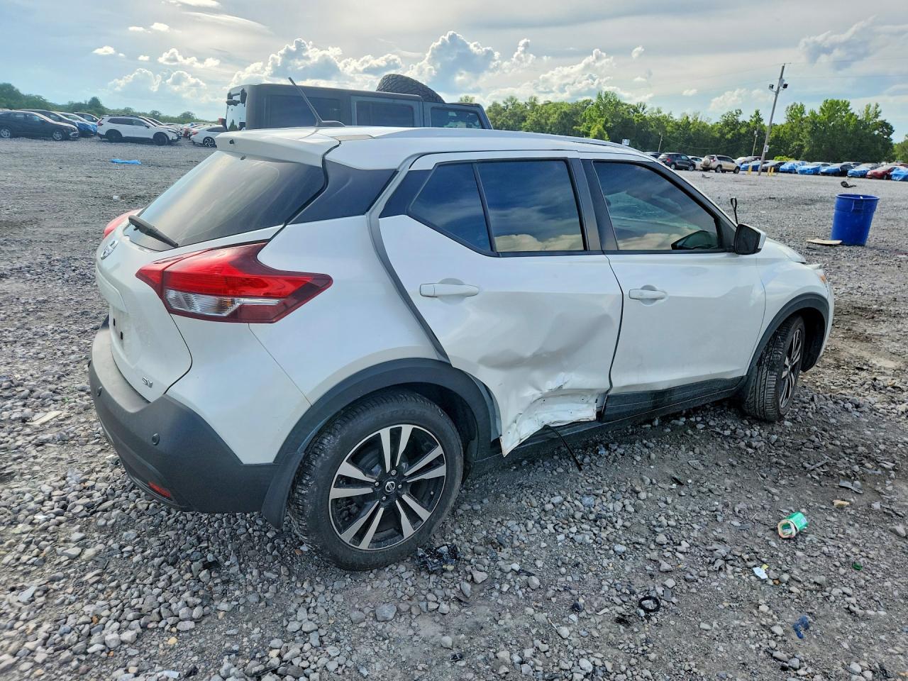 2020 Nissan Kicks VIN 3N1CP5CV0LL575139 COPART salvage auction — All Over, AL - CERT OF TITLE-SALVAGE TITLE, sold $1,400 on 2026-07-09 (photo 3)