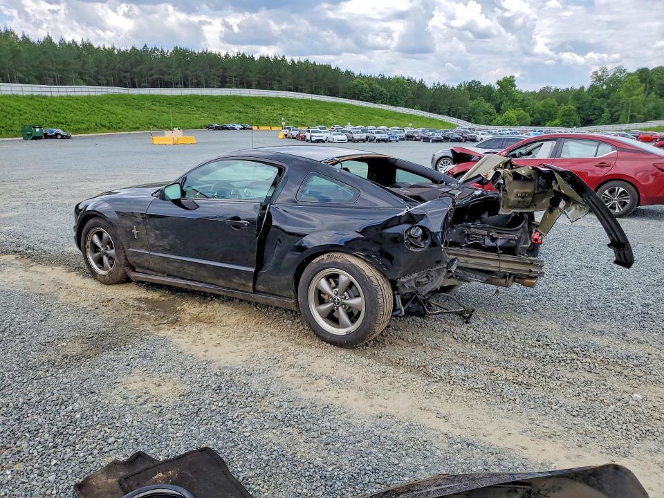 2006 Ford Mustang VIN 1ZVFT80N665158847 COPART salvage auction — REAR END, Nc - Salvage Certificate Of Title, sold $400 on 2026-07-02 (photo 2)