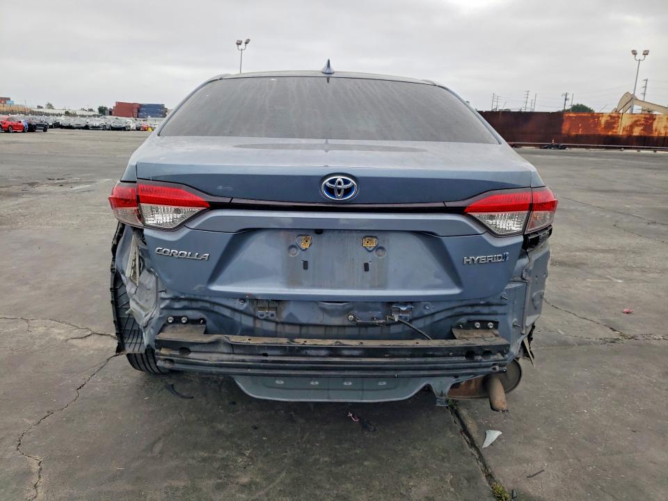 2021 Toyota Corolla VIN JTDEAMDE9MJ021347 COPART salvage auction — REAR END, CA - SALVAGE CERTIFICATE, sold $5,500 on 2026-07-31 (photo 6)
