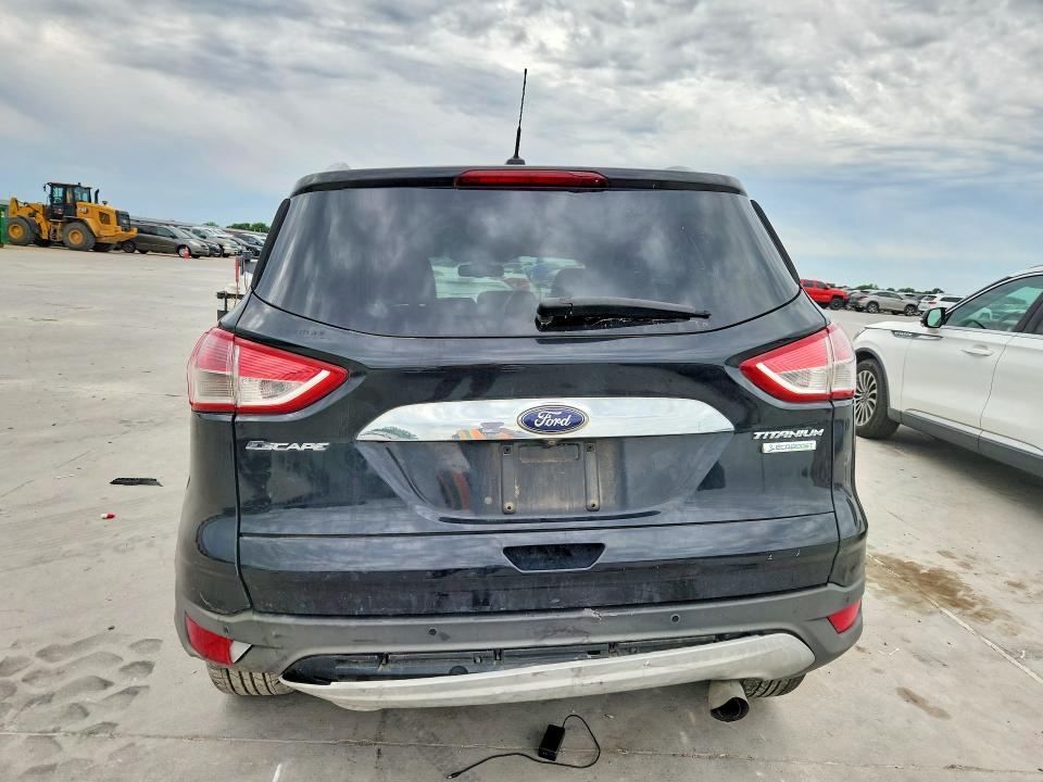 2015 Ford Escape VIN 1FMCU0JX0FUA07038 COPART salvage auction — FRONT END, Tx - Salvage Vehicle Title, sold $500 on 2026-07-09 (photo 6)