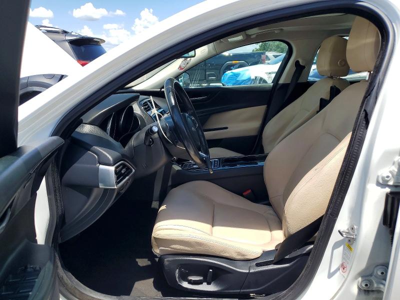 2017 Jaguar Xe VIN SAJAD4BG6HA953779 COPART salvage auction — MINOR DENT/SCRATCHES, Fl - Cert Of Title-Rebuilt, sold $500 on 2026-07-08 (photo 7)