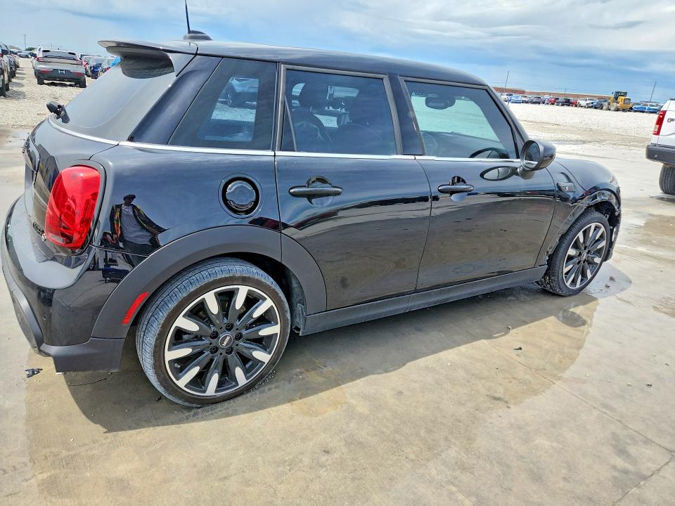 2024 Mini Cooper VIN WMW53DK06R2W06189 COPART salvage auction — FRONT END, Tx - Salvage Vehicle Title, sold $3,600 on 2026-07-21 (photo 3)
