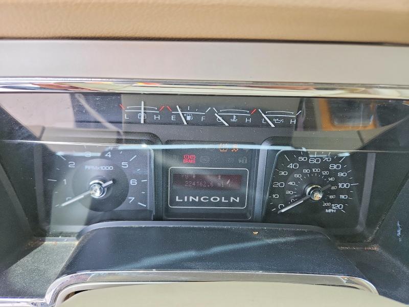 2010 Lincoln Navigator VIN 5LMJJ3H50AEJ02043 COPART salvage auction — REAR END, Tx - Salvage Vehicle Title, sold $575 on 2026-07-17 (photo 9)