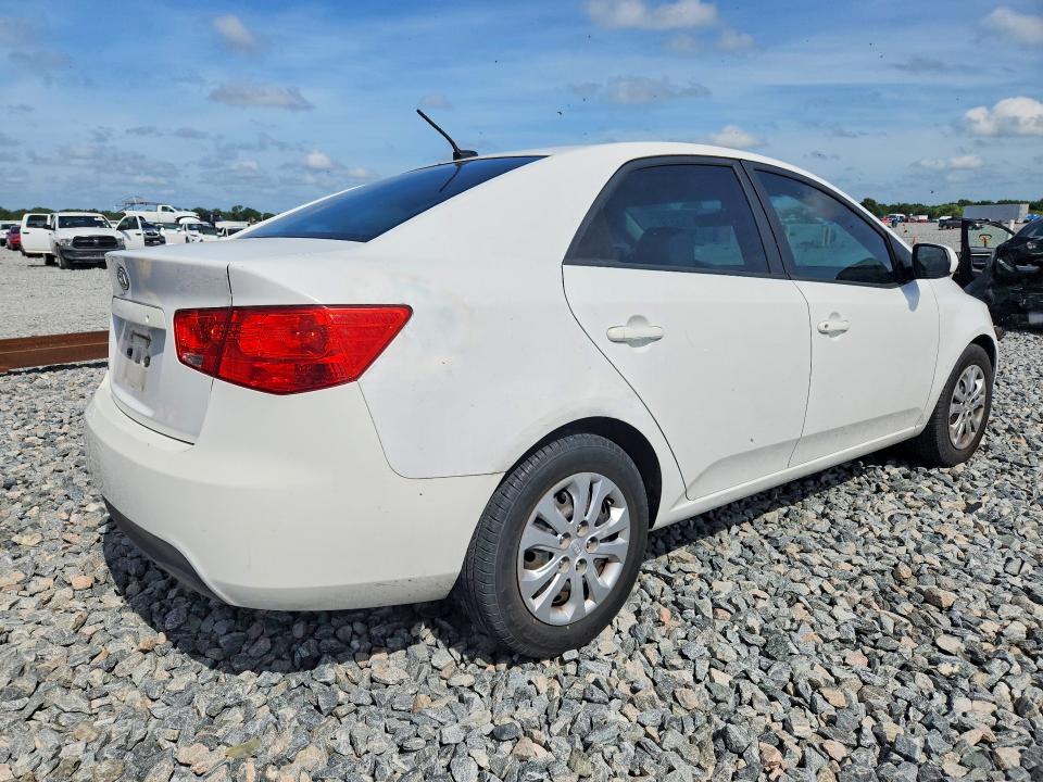 2011 Kia Forte VIN KNAFT4A28B5460728 COPART salvage auction — SIDE, FL - CERT OF TITLE SLVG REBUILDABLE, sold $425 on 2026-07-14 (photo 3)