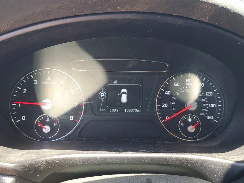 2018 Kia Sorento VIN 5XYPG4A51JG393935 COPART salvage auction — FRONT END, AZ - CERT OF TITLE - SALVAGE, sold $2,650 on 2026-07-14 (photo 9)