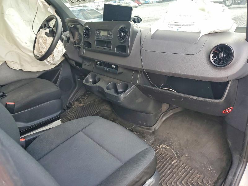 2024 Mercedes-benz VIN W1Y4KBHY8RT176366 COPART salvage auction — ROLLOVER, Fl - Certificate Of Destruction, sold $2,350 on 2026-07-31 (photo 8)